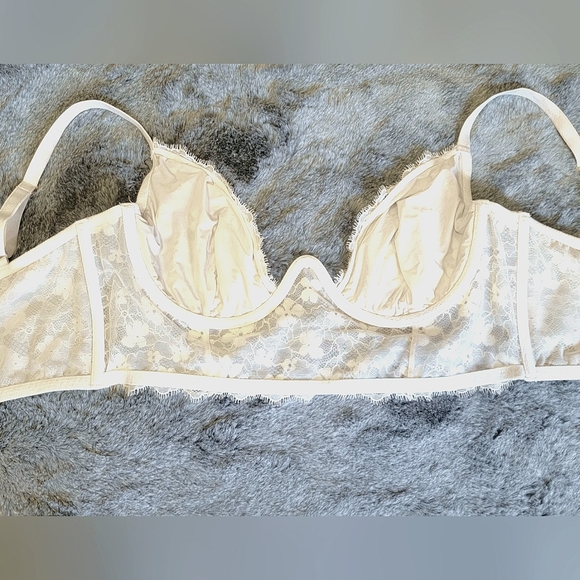 Victoria's Secret Dream Angels 34D Ivory Floral Lace Longline Bra - Picture 5 of 8